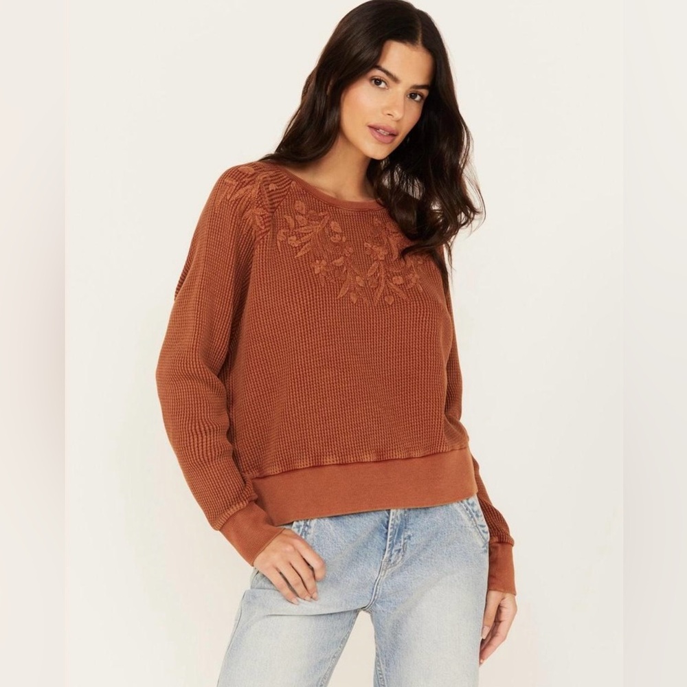 Women Cleo + Wolf Floral Embroidered Waffle Thermal Pullover Large Rust Crewneck